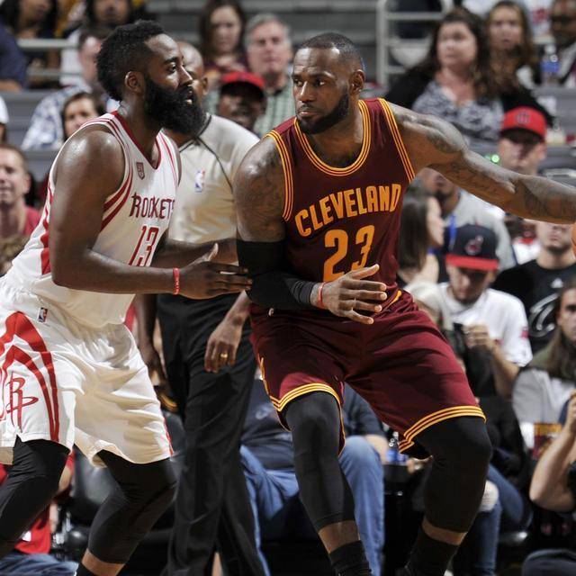 卡什：今夏只想留在维拉；还在找对象，波兰女生请私信我（卡什：今夏只愿留守维拉；仍在寻觅另一半，波兰女孩欢迎私信）