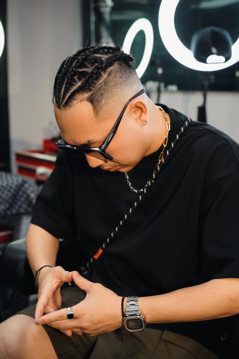 德天空：诺伊尔已从胃肠道感染中完全恢复，将出战今日比赛（德天空：诺伊尔胃肠感染痊愈，今日复出参赛）