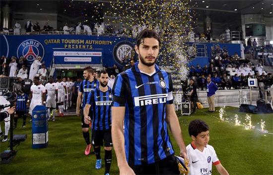 世体：赫拉德-马丁因身体不适缺席今日训练，预计周六回归（世体：赫拉德-马丁今日因不适缺席训练，周六有望归队）