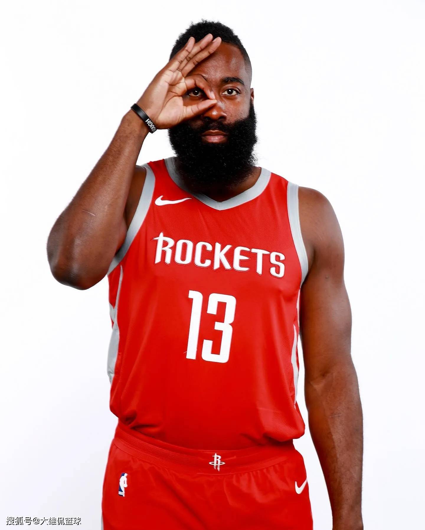 海登海姆2-1逆转弗赖堡，席默尔、迈因卡破门（海登海姆2比1上演逆转击败弗赖堡，席默尔与迈因卡建功）