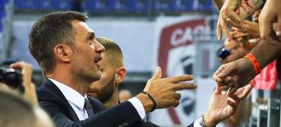 赛季首发阵容曝光 球迷热议（新赛季首发名单出炉 引发球迷热议）