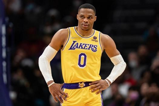 记者：苏亚雷斯可能离开迈阿密回乌拉圭民族，未来几天是关键（据记者报道，苏亚雷斯或将离开迈阿密，重返乌拉圭民族队，接下来几天至关重要）