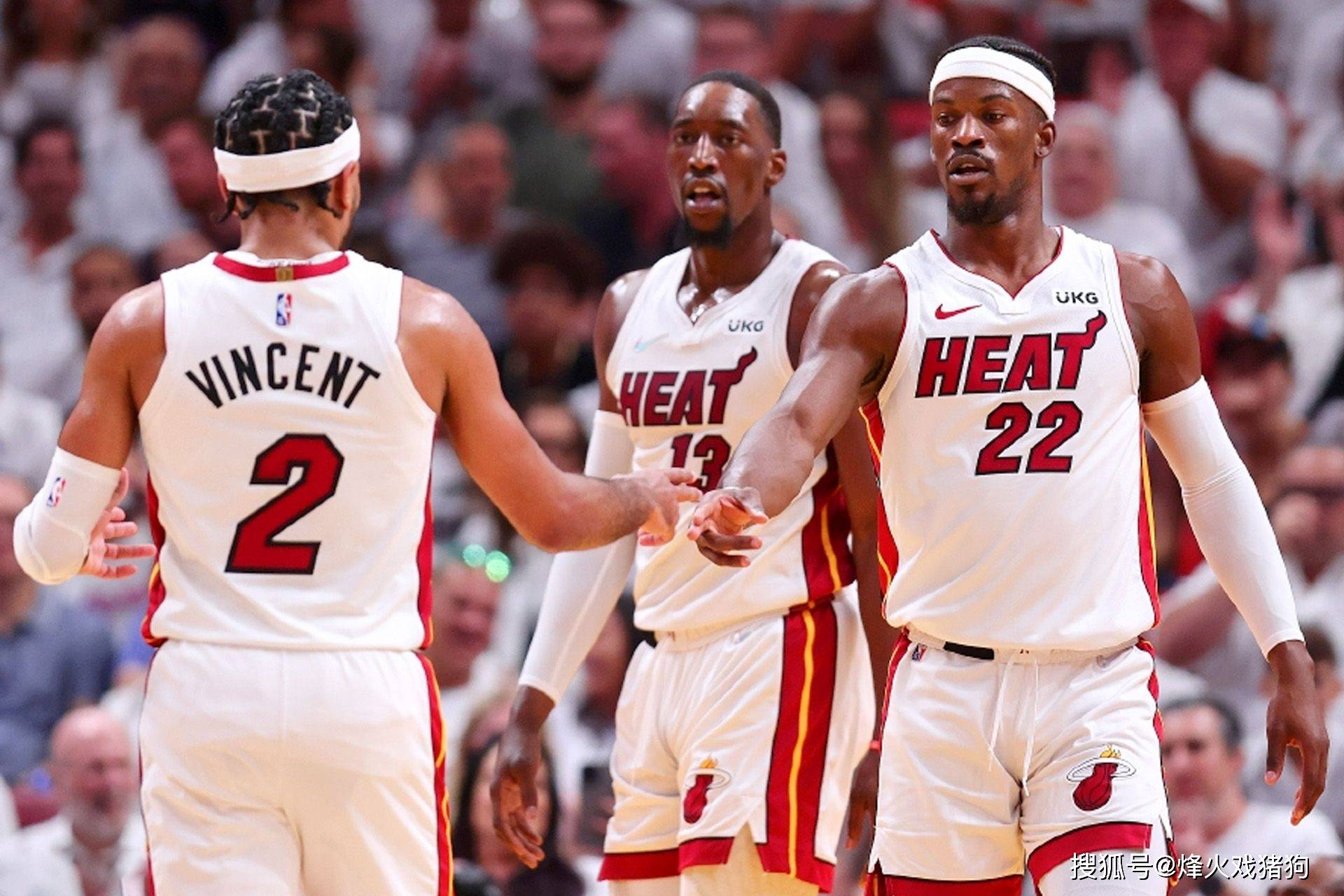 掘金主帅阿德尔曼：应该学学对面顺势倒地，也许能骗个哨子（掘金主帅阿德尔曼：也该学对手顺势倒地，说不定能博个哨）